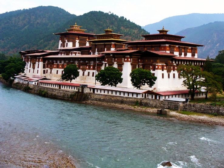 2. Punakha Dzong